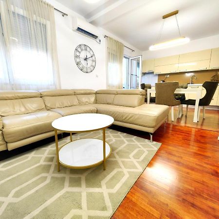Luxury Apartment פודגוריצה מראה חיצוני תמונה